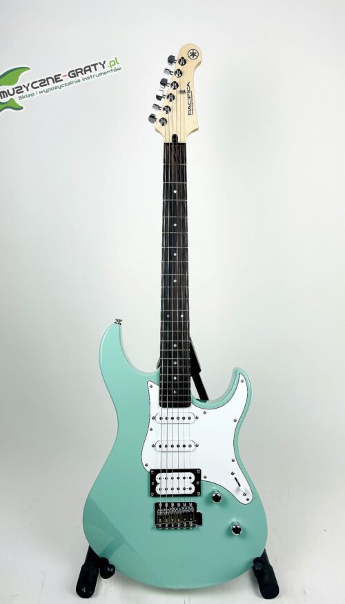 Yamaha Pacifica 112V SB IMG_1740